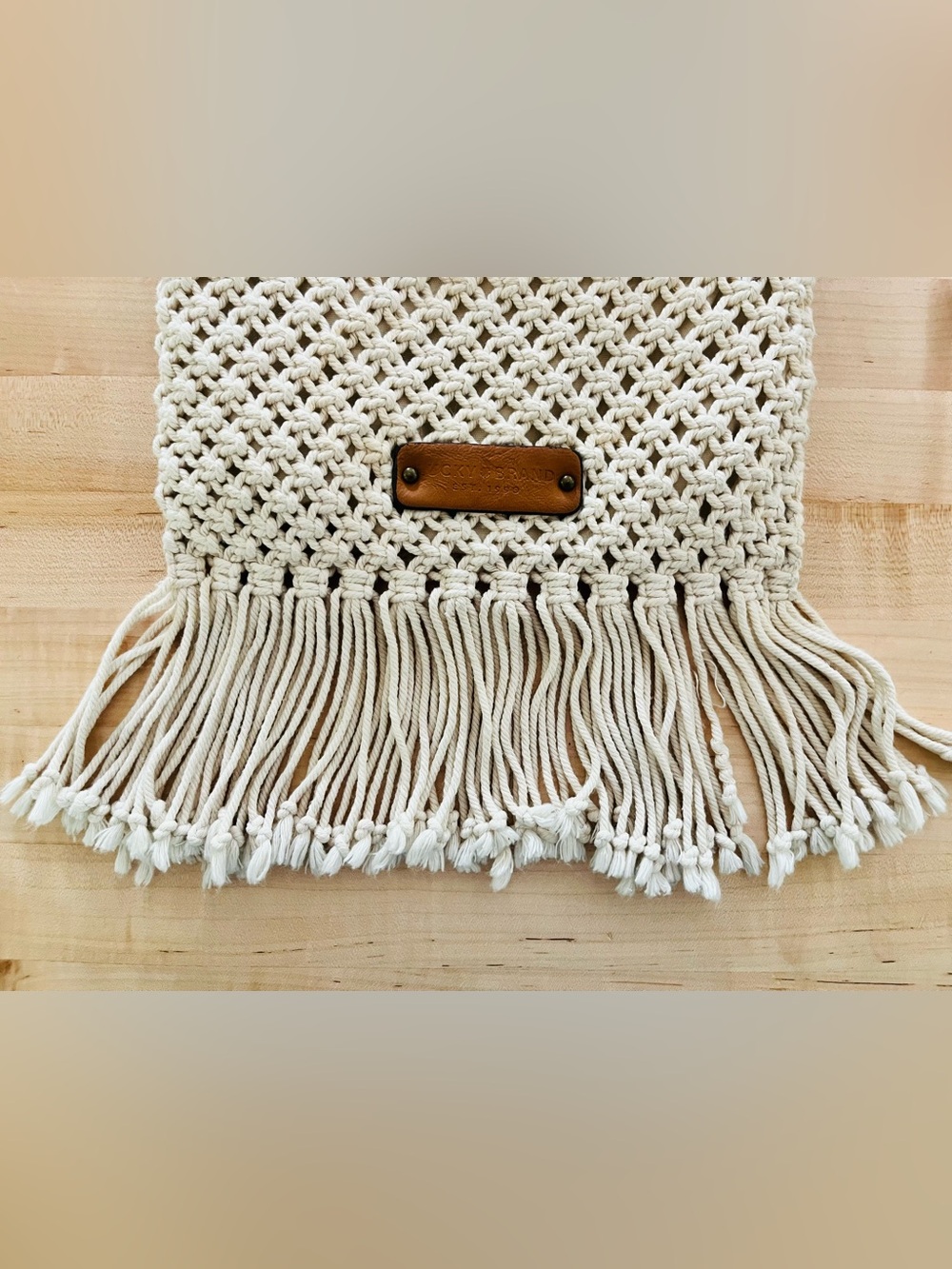 Lucky Brand Daisy Boho Cream Macramé Crossbody Bag with Chain Strap - Picture 5 of 8